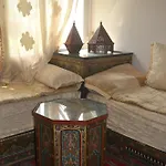 Logement A La Decoration Artisanale Marocaine